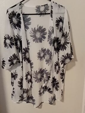 Daisy Black & White Floral Sheer Kimono Cardigan